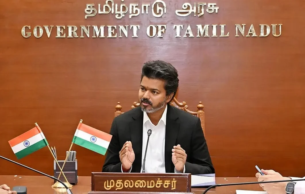 "கோடை விடுமுறை முடிந்து பள்ளிகளை திறப்பது எப்போது..?" - முதலமைச்சர் விஜய் ஆலோசனை